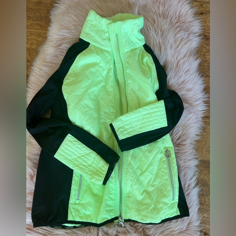 Calvin Klein Neon Puffer Extra Large